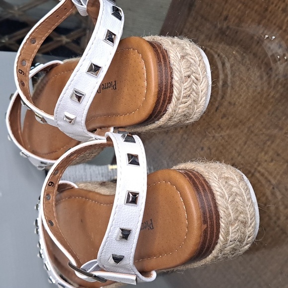 Pierre Dumas white studded platform sandal sz9 - Picture 5 of 7